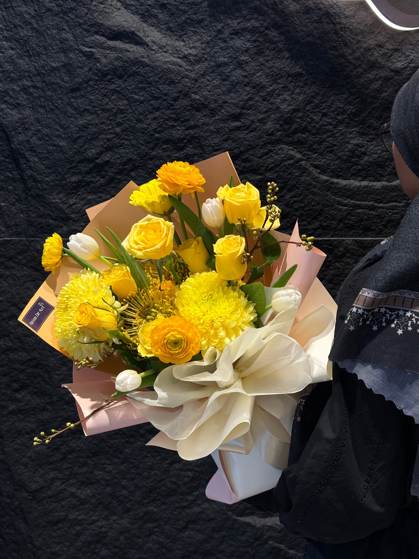 Cheerful Annie | Flower Bouquet