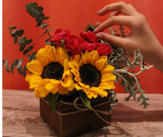 Sunflower & Red Carnation | Posy
