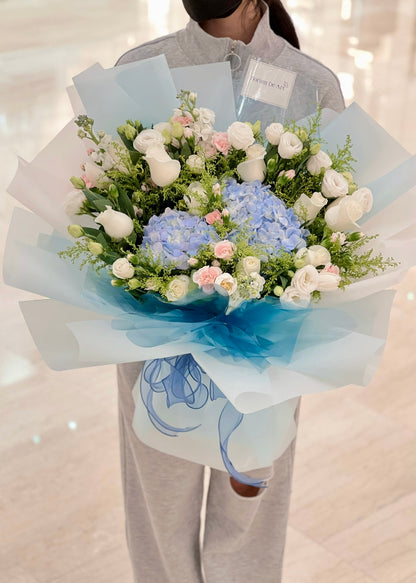 Lenny's Blue Blooms| Flower Bouquet