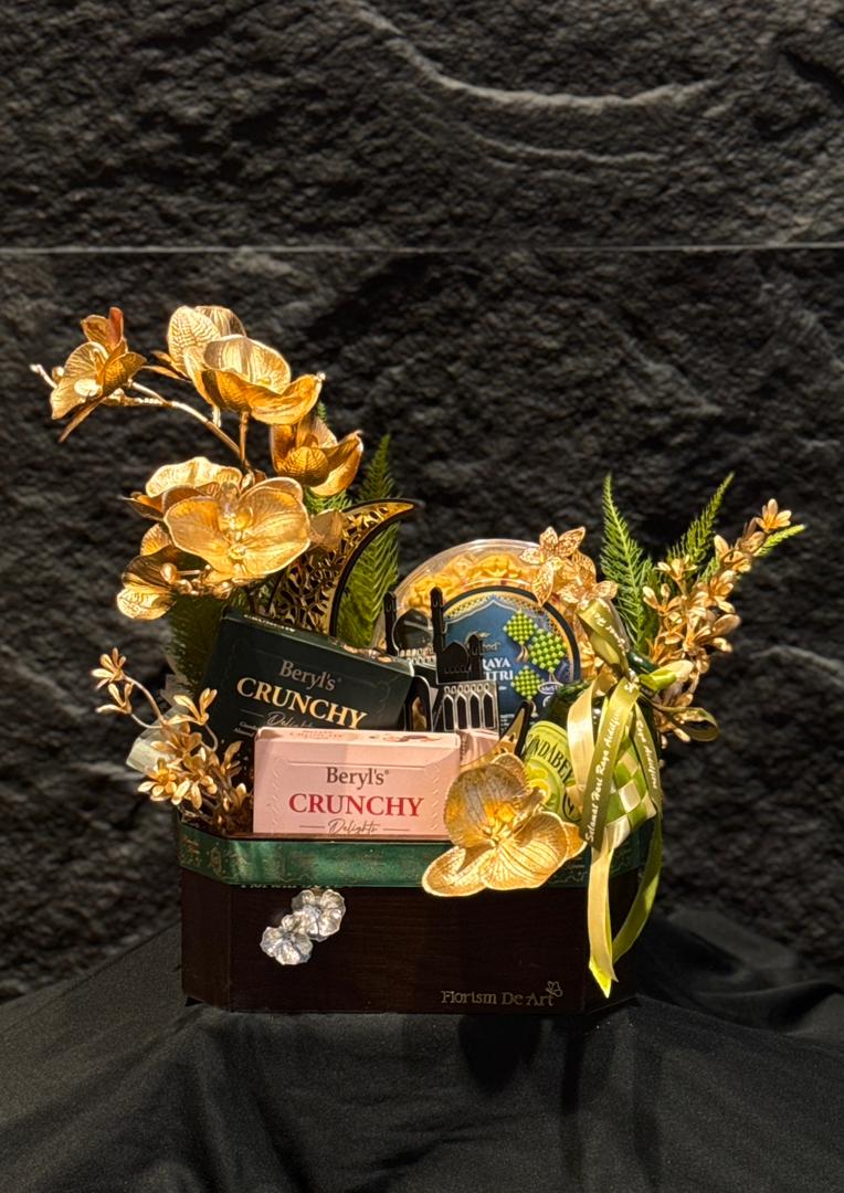 Golden Raya Blessings Hamper