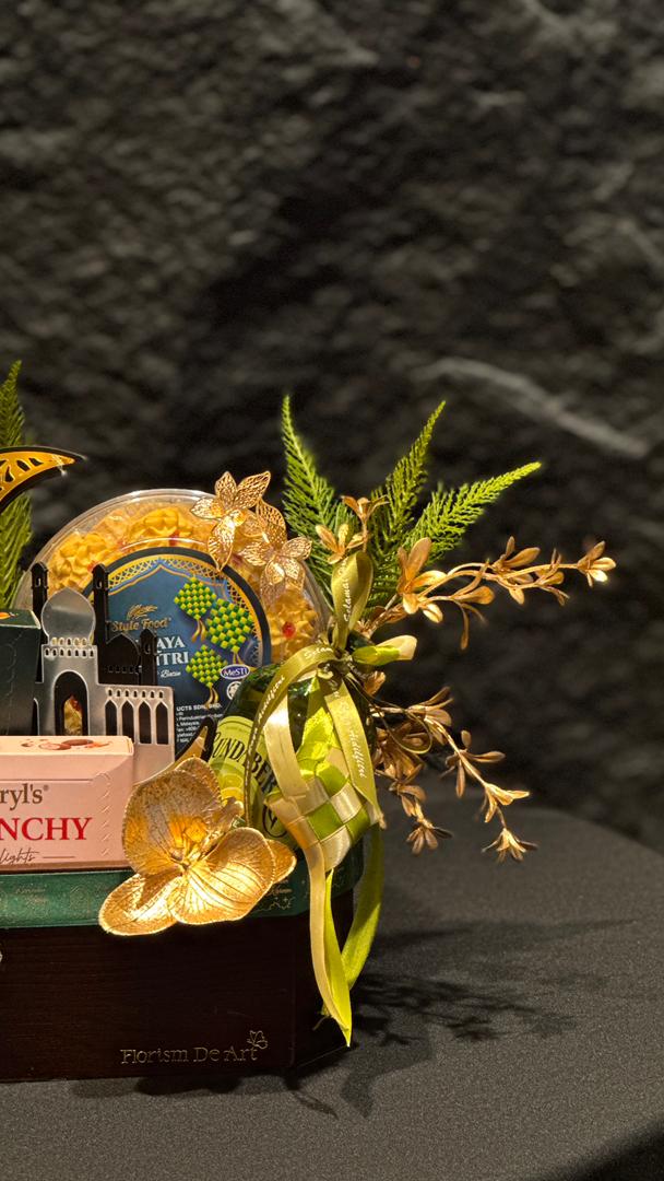 Golden Raya Blessings Hamper