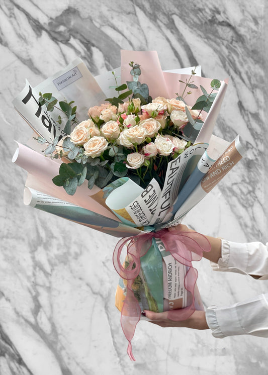 Selena Champagne Roses | Hand Bouquet