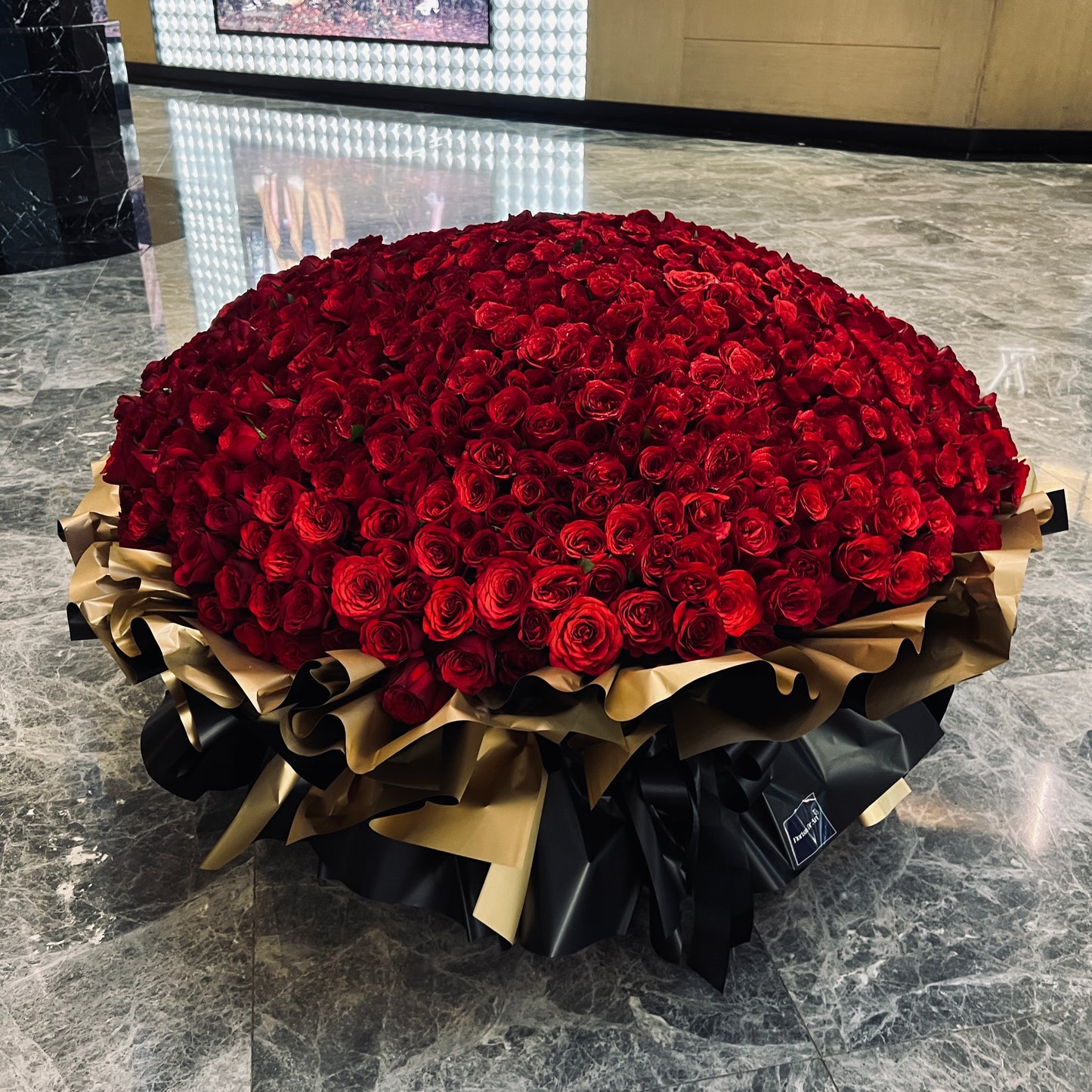 999 Roses | Premium Giant Queen of Flowers