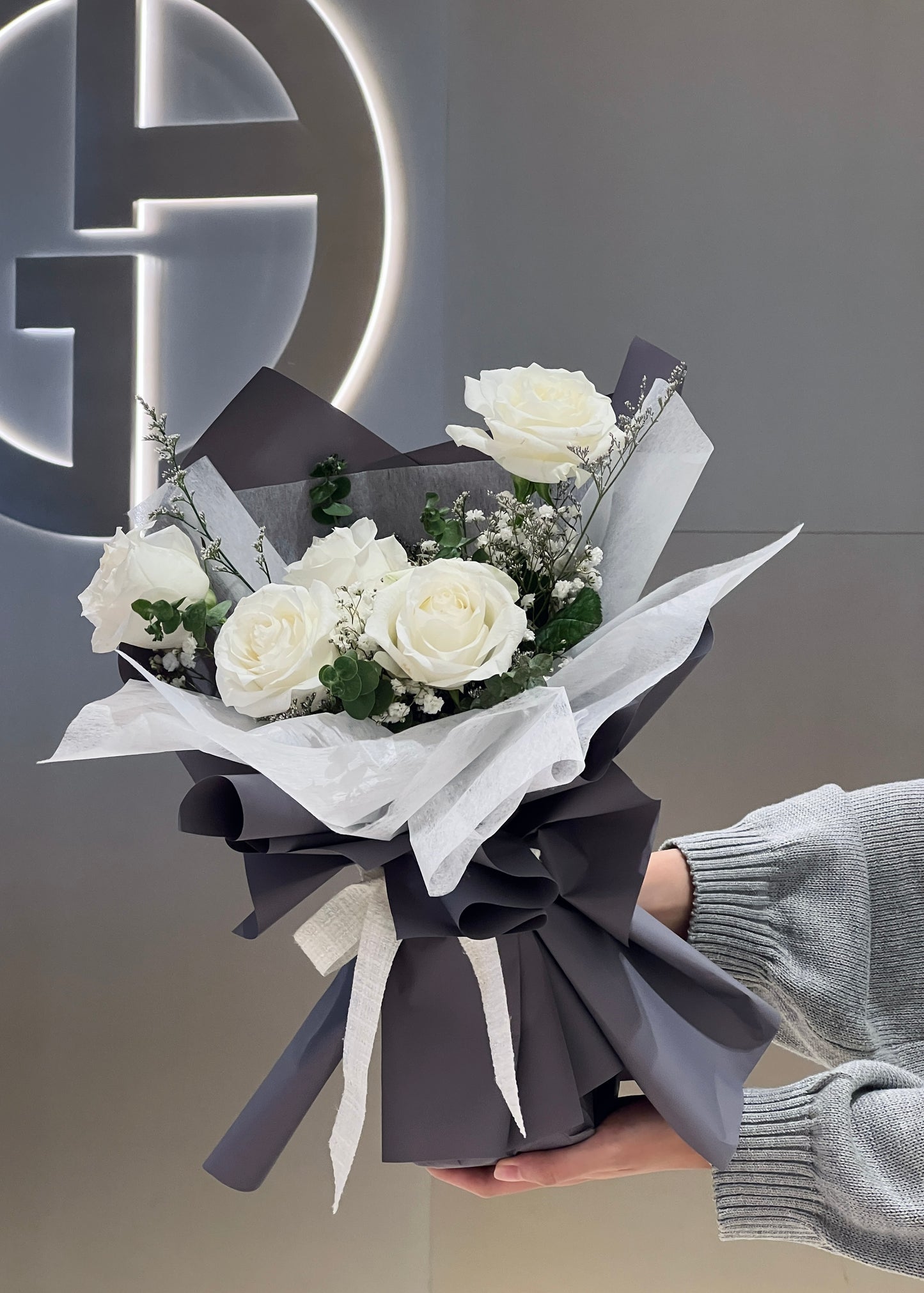 Grey Stone Korean Bouquet | Hand Bouquet