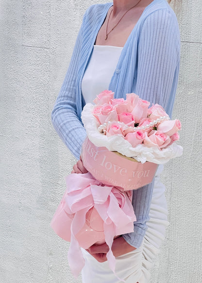 Sweet Allure Pink Roses | Flower Bouquet