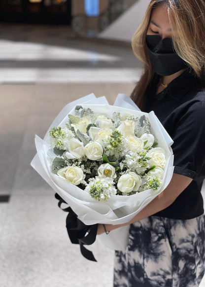 Simply White Romance | Hand Bouquet