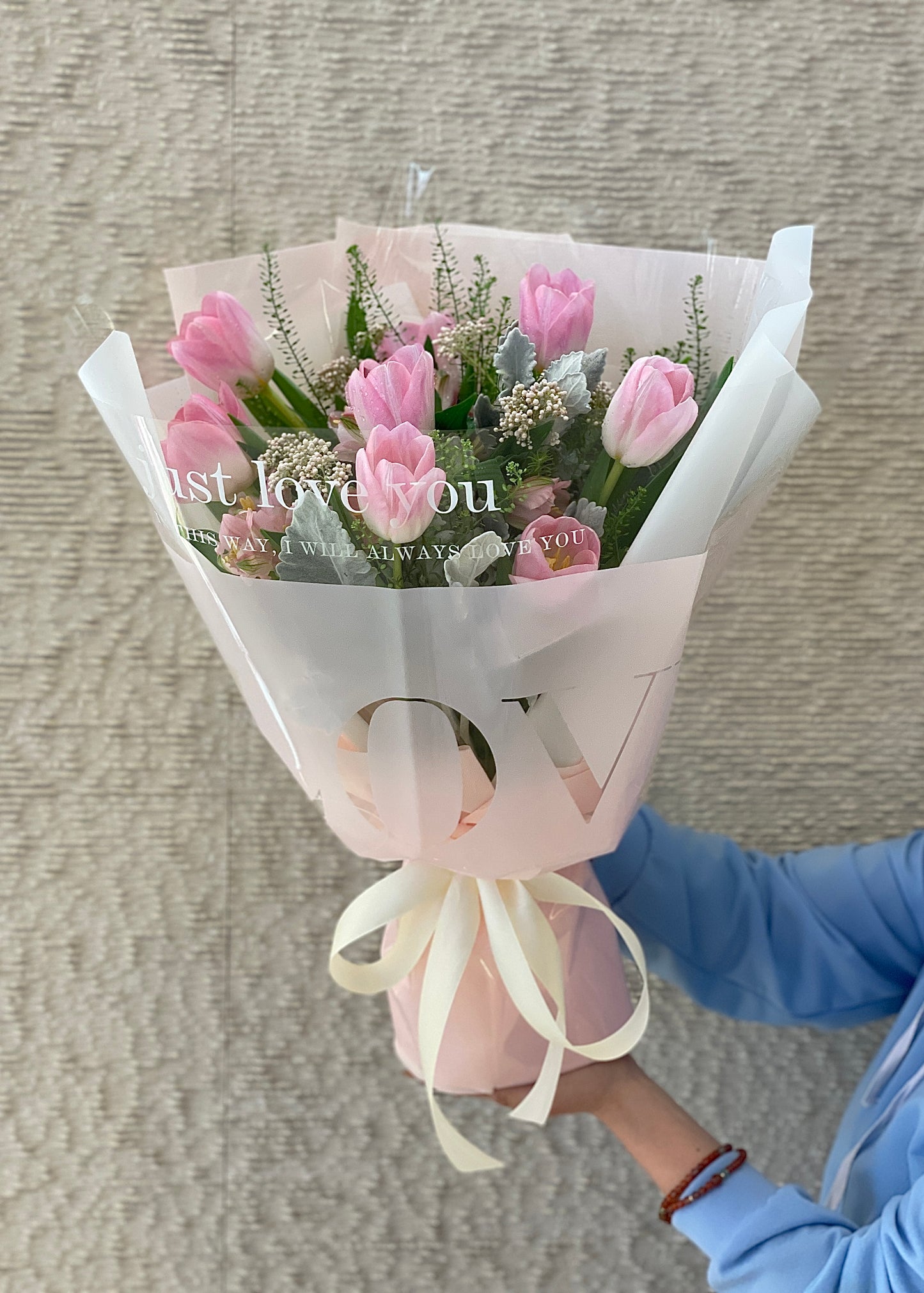 Tulips in Love (Spread) | Hand Bouquet